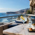 Blue gin Monaco : où découvrir ce bar emblématique face à la Méditerranée ?